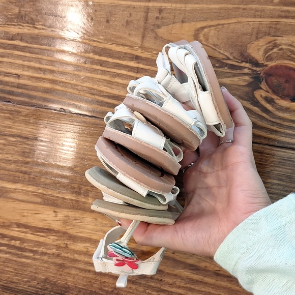 11 Pair Little Girls Shoe lot Size 6 to 10 - Picture 6 of 16